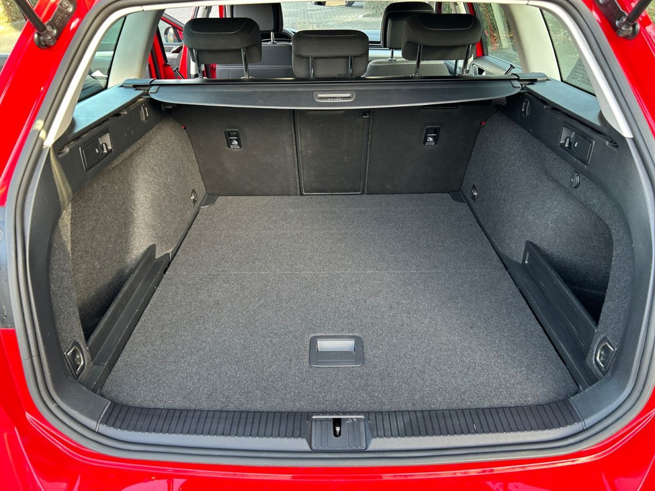 Volkswagen Passat Variant 2.0 TDI DSG Business,NAVI,SHZ,RFK foto 19