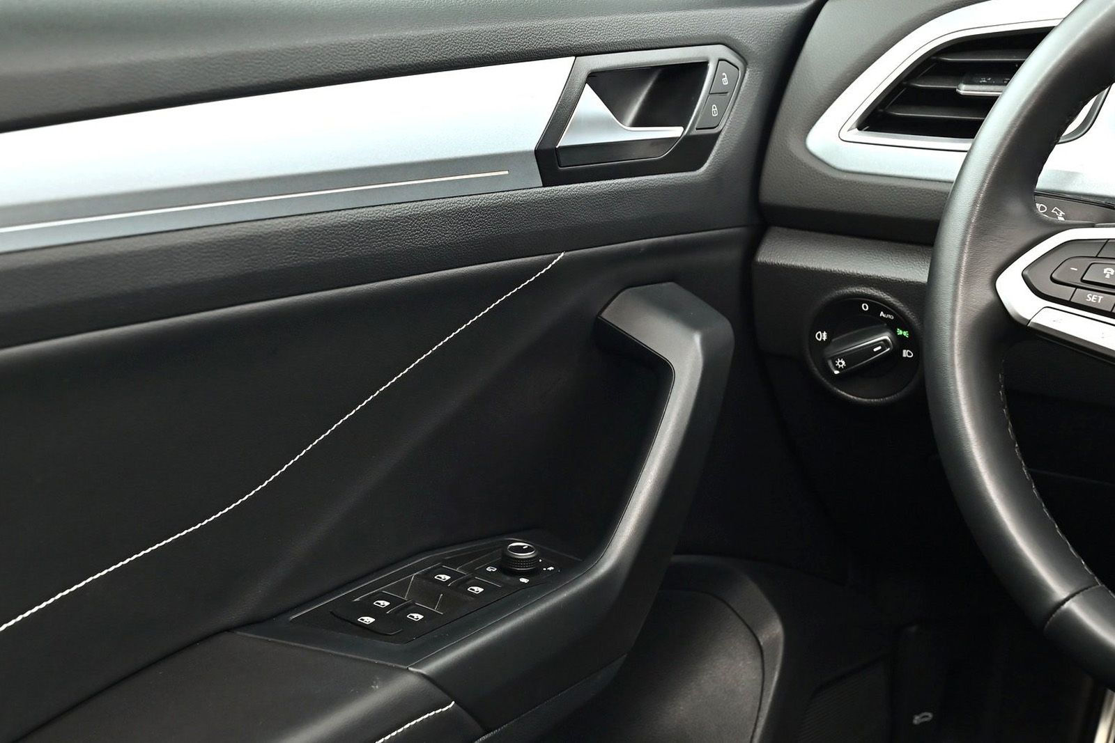 Volkswagen T-Roc 1.0 TSI Goal foto 16