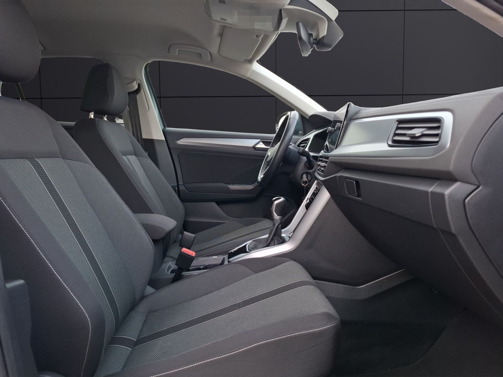 Volkswagen T-Roc TSI Life LED Navi AID Park-Assist SH LM foto 12