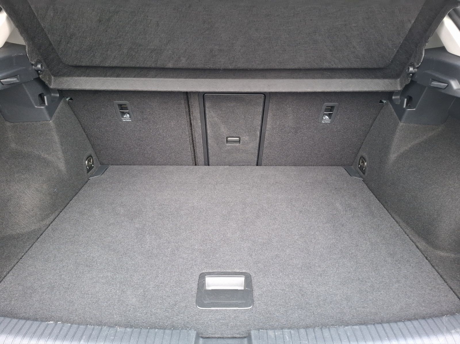 Volkswagen T-Roc TSI Life LED Navi AID Park-Assist SH LM foto 13