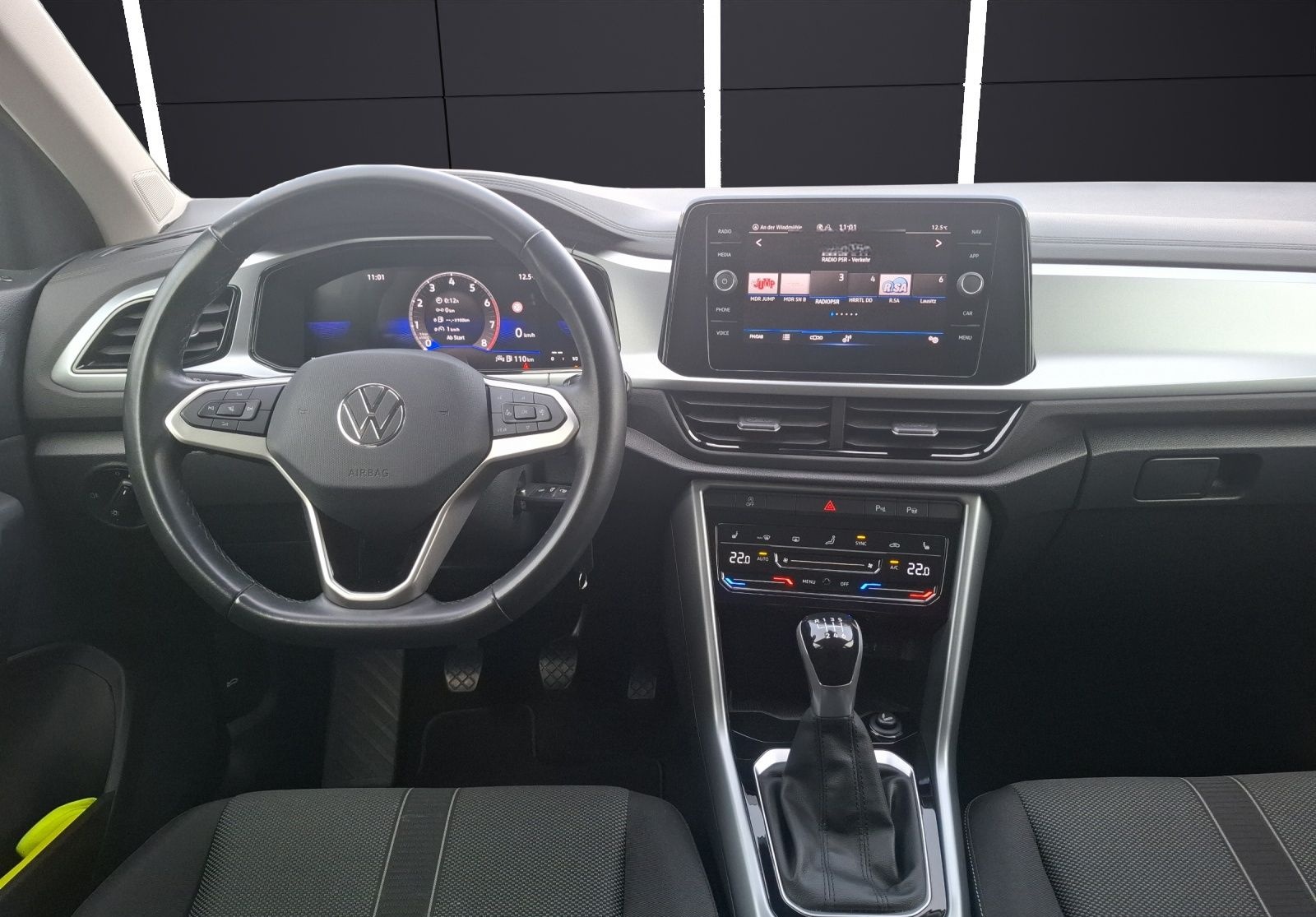 Volkswagen T-Roc TSI Life LED Navi AID Park-Assist SH LM foto 14