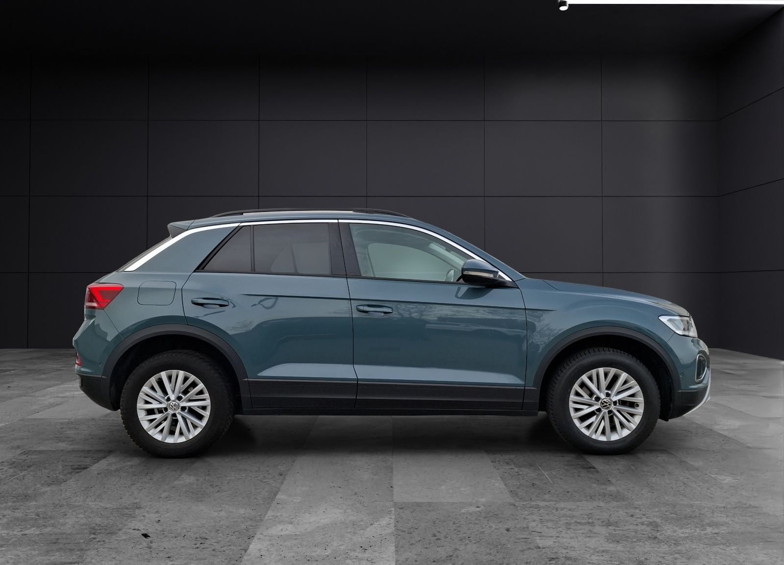 Volkswagen T-Roc TSI Life LED Navi AID Park-Assist SH LM foto 6