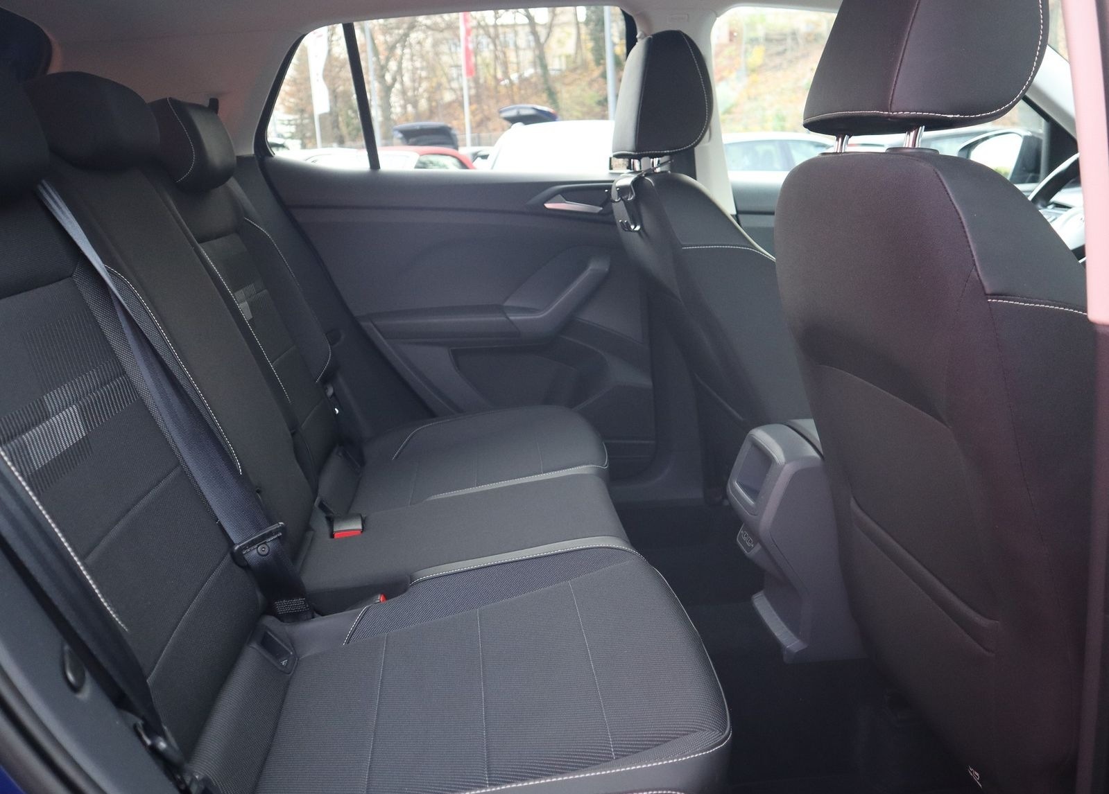 Volkswagen T-Cross 1.0 Life AHK ACC LED DAB PDC Totwinkel foto 29