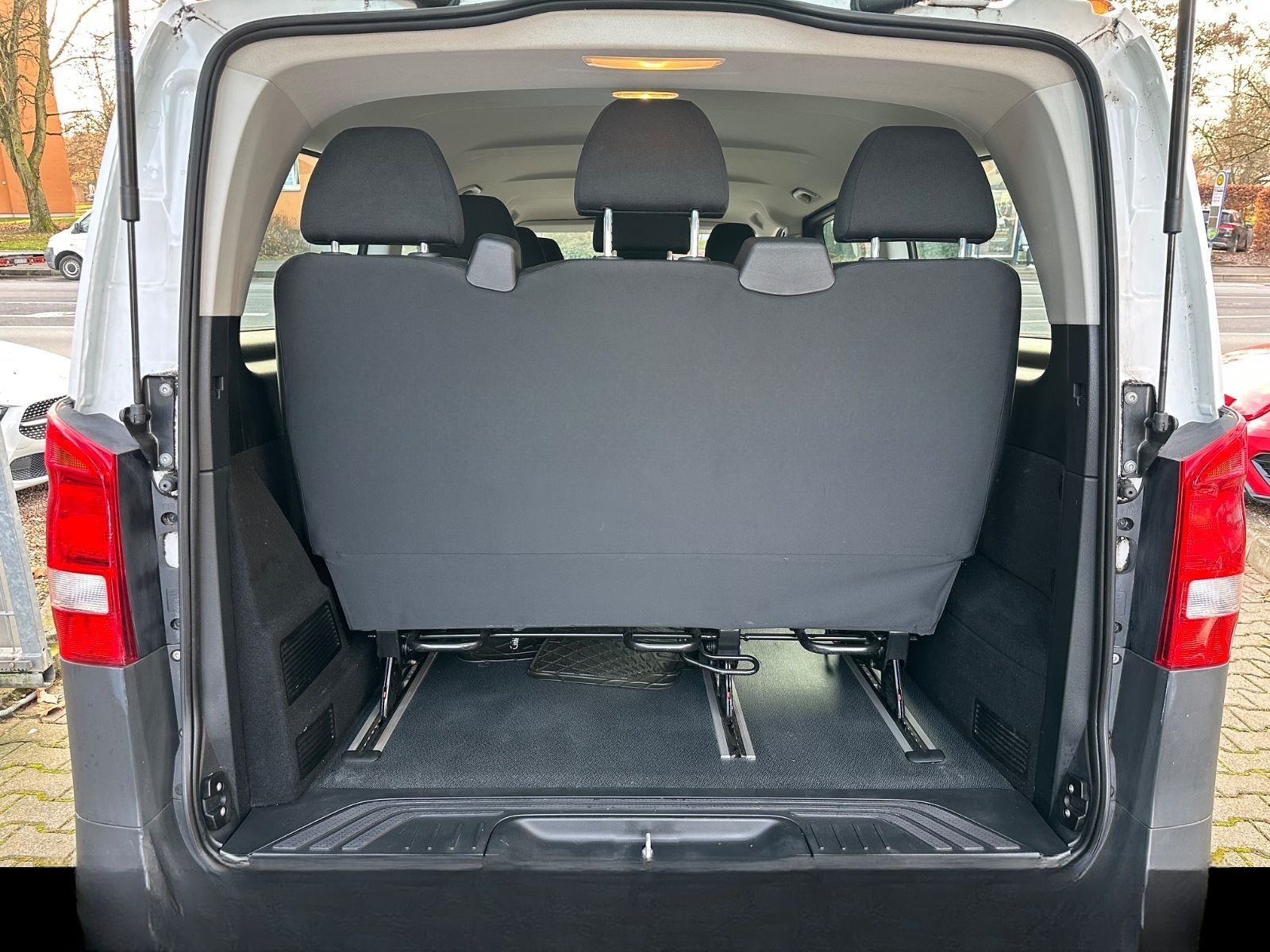 Mercedes-Benz Vito Tourer 109  CDI Pro FWD extralang 9 Sitze foto 18