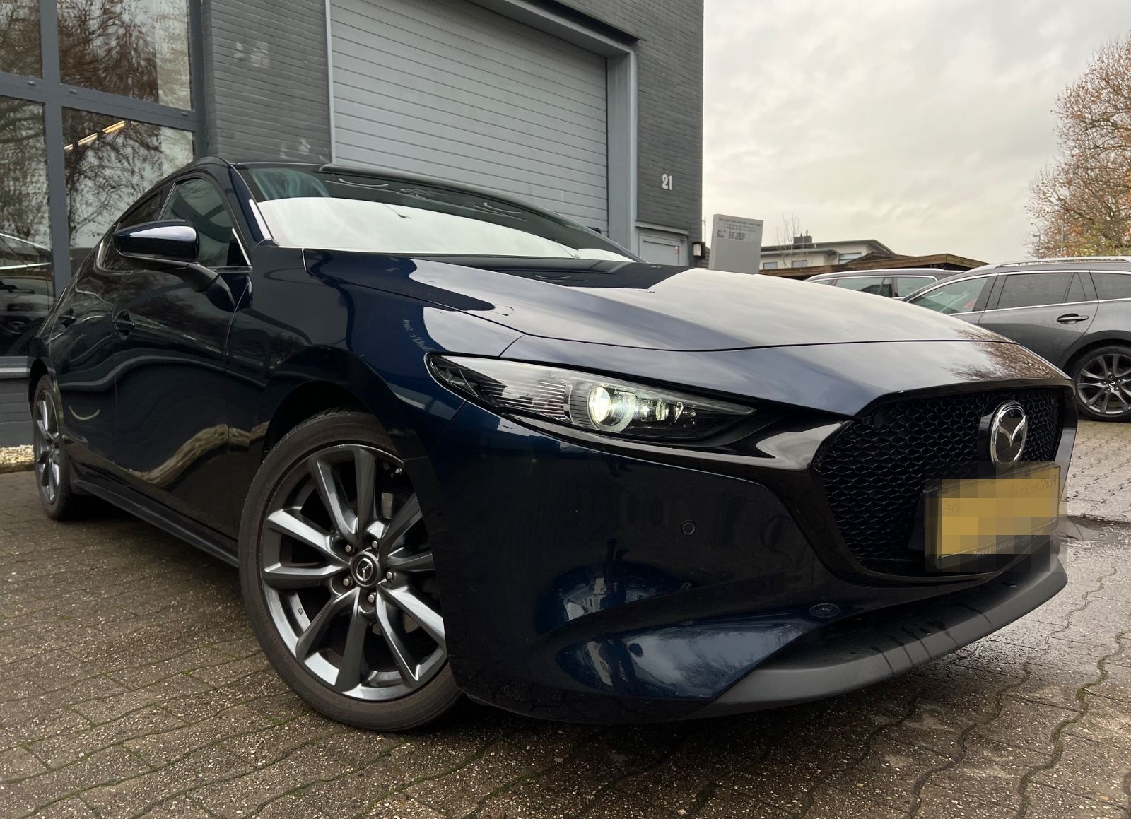 Mazda 3 Lim. 5-trg. *HUD*NAVI*KAMERA* foto 4