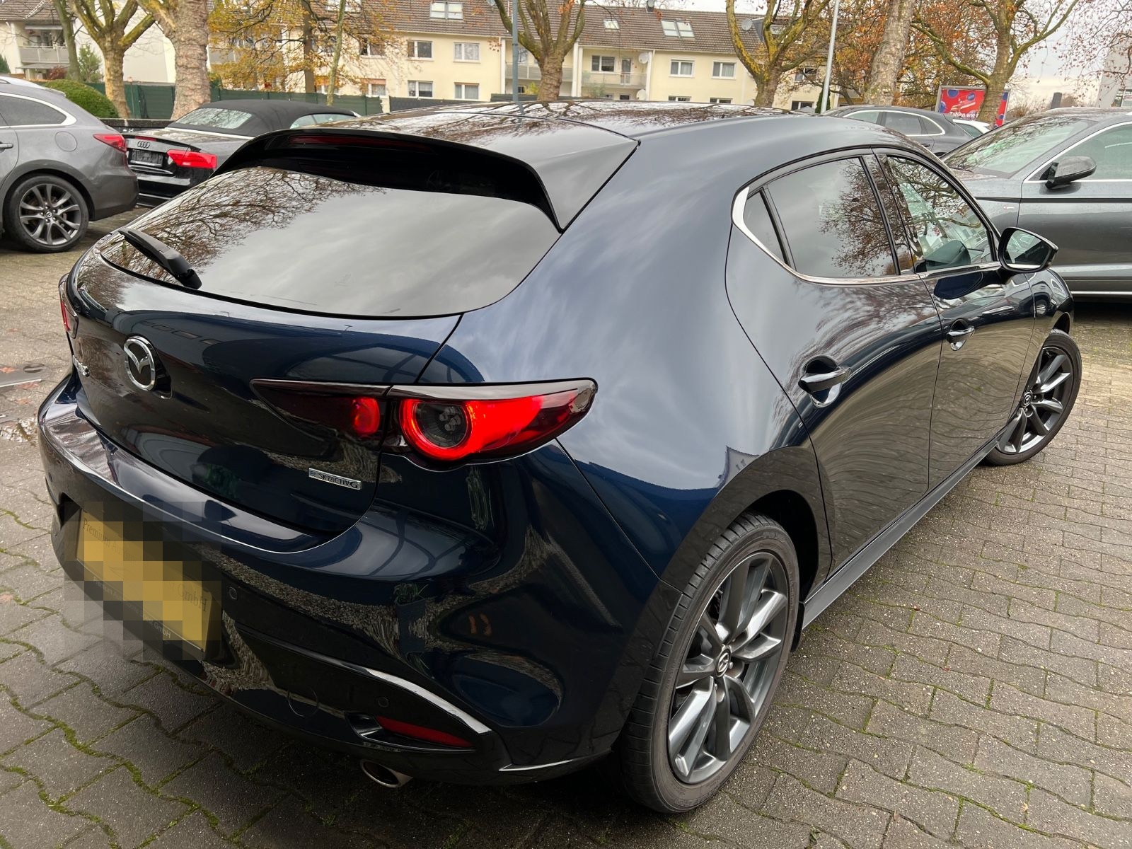 Mazda 3 Lim. 5-trg. *HUD*NAVI*KAMERA* foto 5