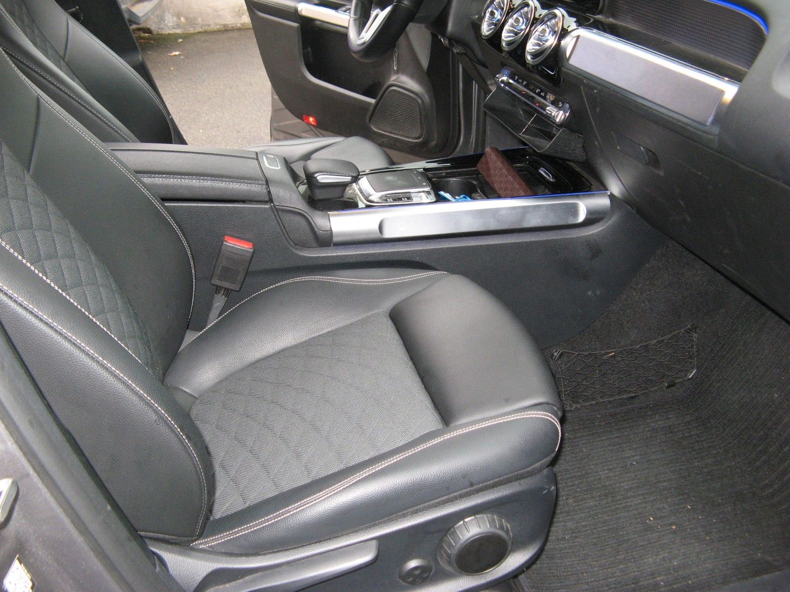 Mercedes-Benz GLB 200d  progressiv AMG design foto 6