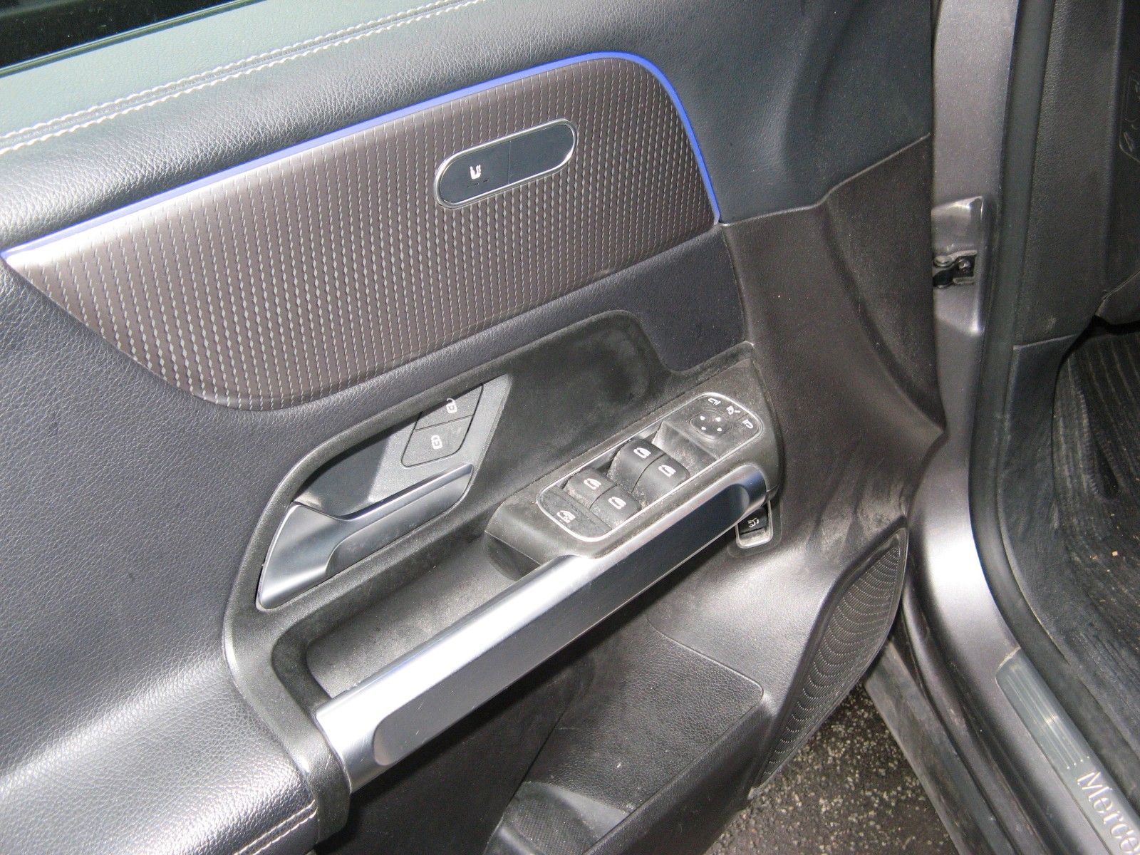 Mercedes-Benz GLB 200d  progressiv AMG design foto 9