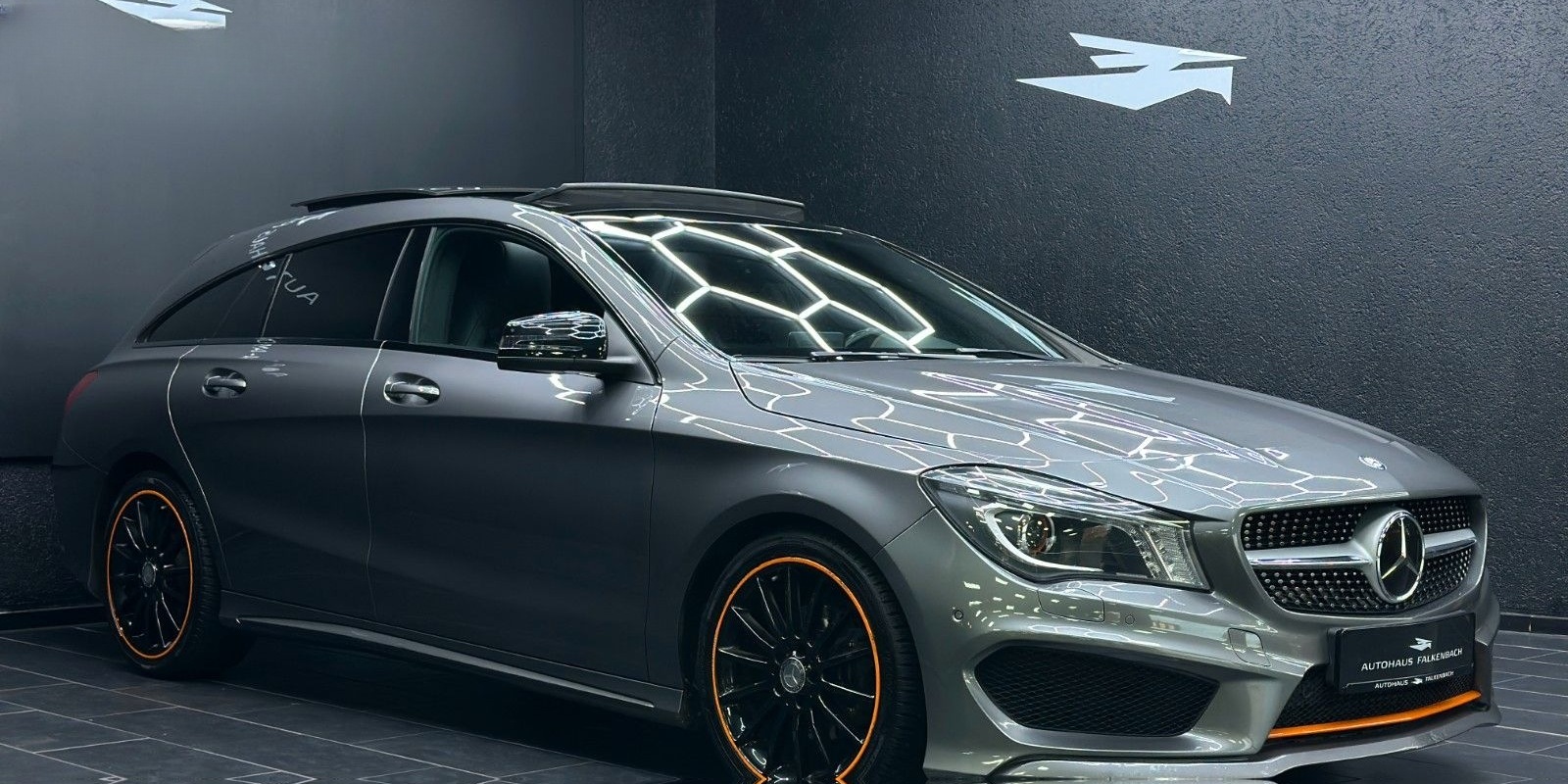 Mercedes-Benz CLA 200 SB*AMG*PANO*ORANGE ART EDITION* foto 6