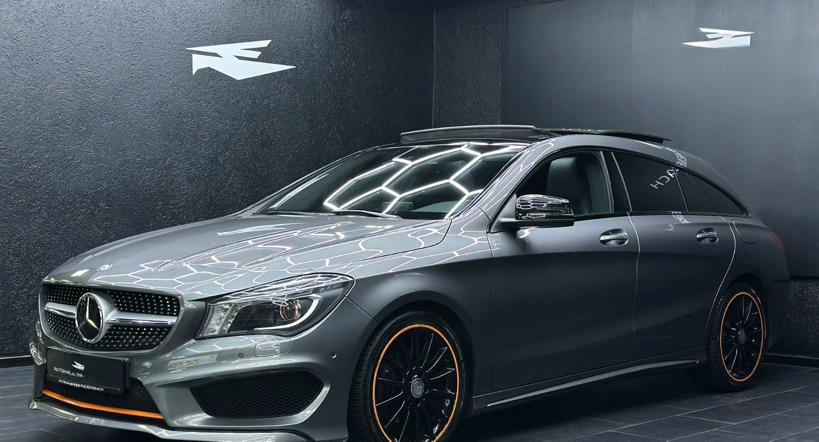 Mercedes-Benz CLA 200 SB*AMG*PANO*ORANGE ART EDITION* foto 9