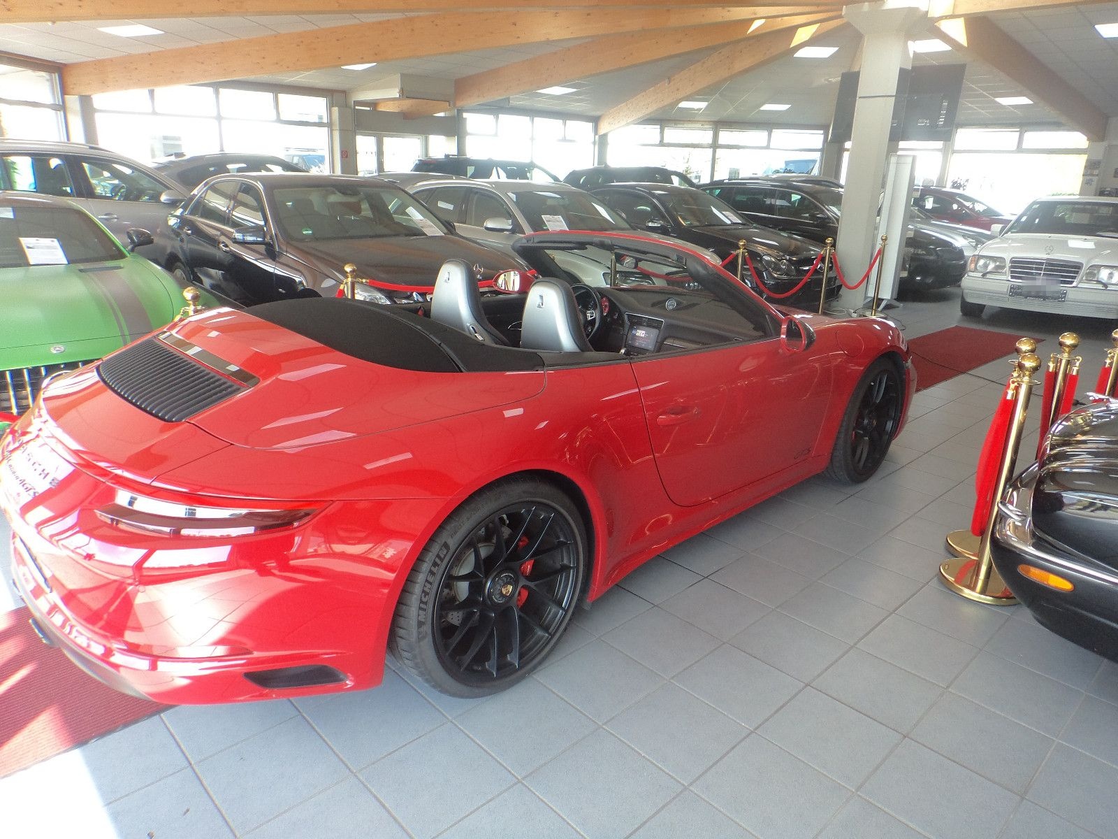 Porsche 911 Carrera 4 GTS Cabriolet Voll foto 2