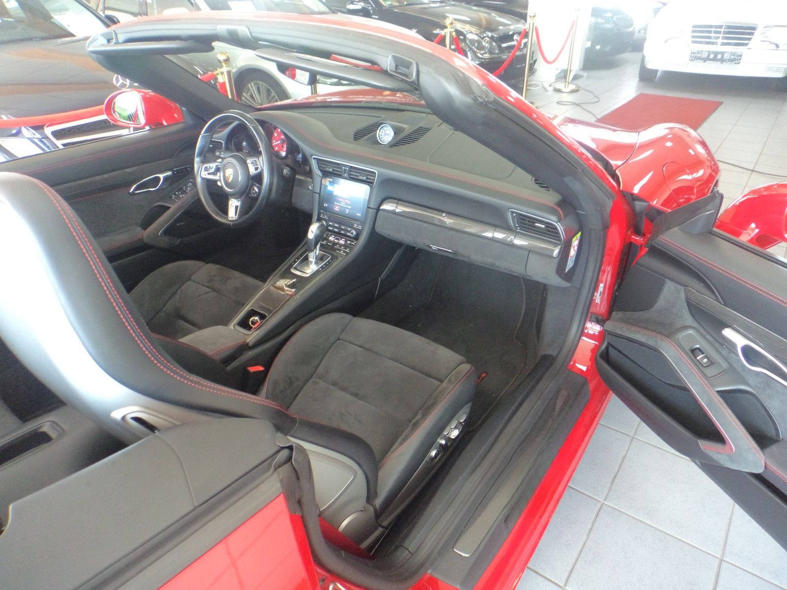 Porsche 911 Carrera 4 GTS Cabriolet Voll foto 7