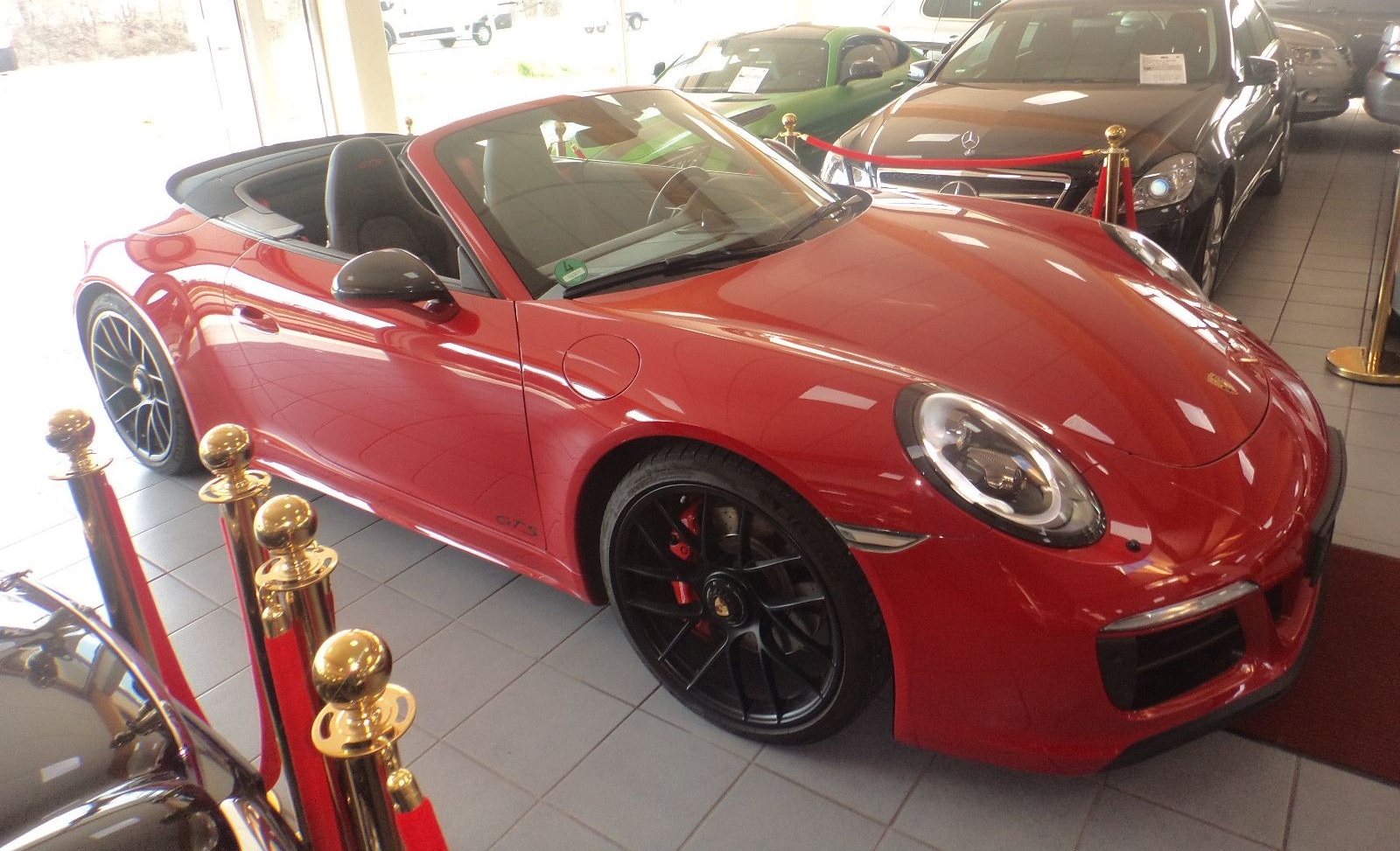 Porsche 911 Carrera 4 GTS Cabriolet Voll foto 9