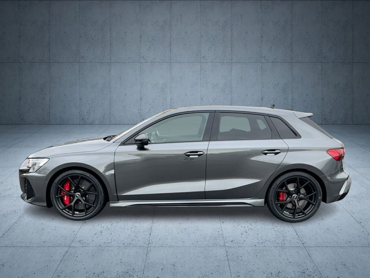 Audi RS 3 Sportback S tr. Keramik Vmax290 PANO HUD foto 3