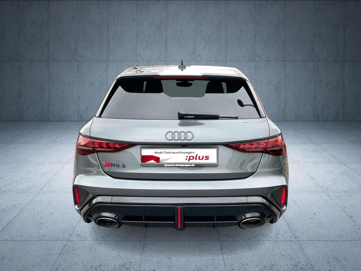 Audi RS 3 Sportback S tr. Keramik Vmax290 PANO HUD foto 5