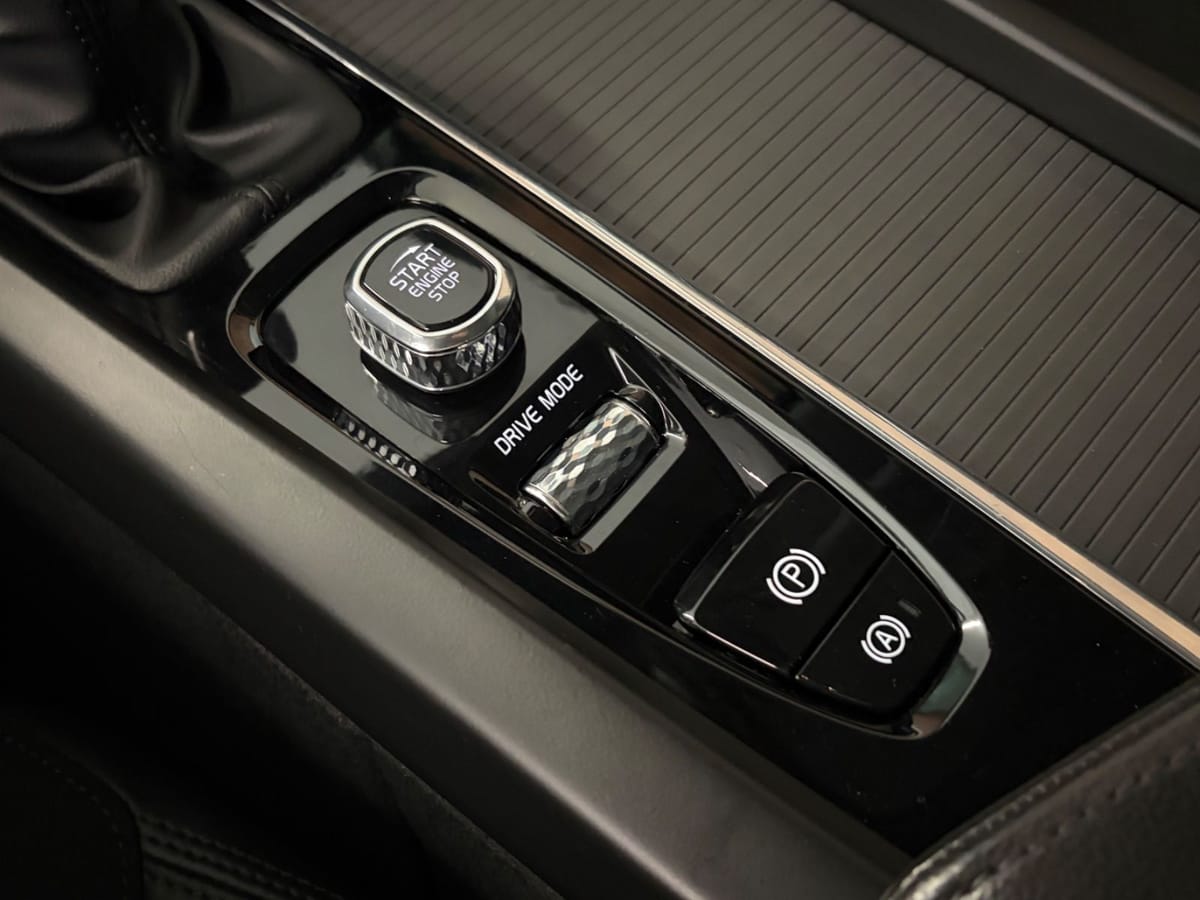 Volvo V60 Momentum Pro°Klima°Tempo°AHK°Kamera°SHZ° foto 13