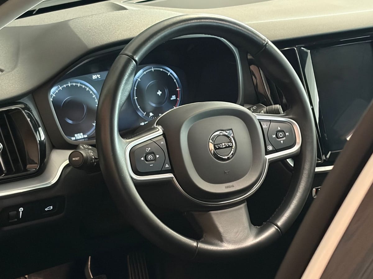 Volvo V60 Momentum Pro°Klima°Tempo°AHK°Kamera°SHZ° foto 16