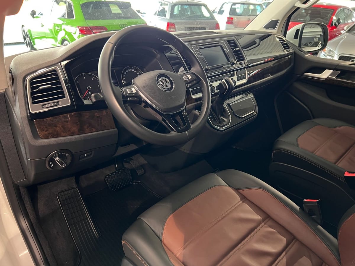 Volkswagen T6 Multivan 2.0TDI HIGHLINE 1.HAND AHK NAVI SHZ foto 24