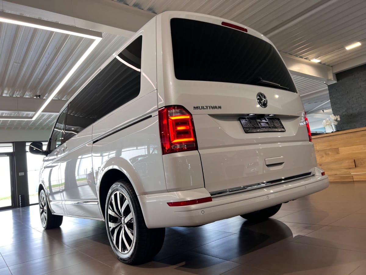 Volkswagen T6 Multivan 2.0TDI HIGHLINE 1.HAND AHK NAVI SHZ foto 6