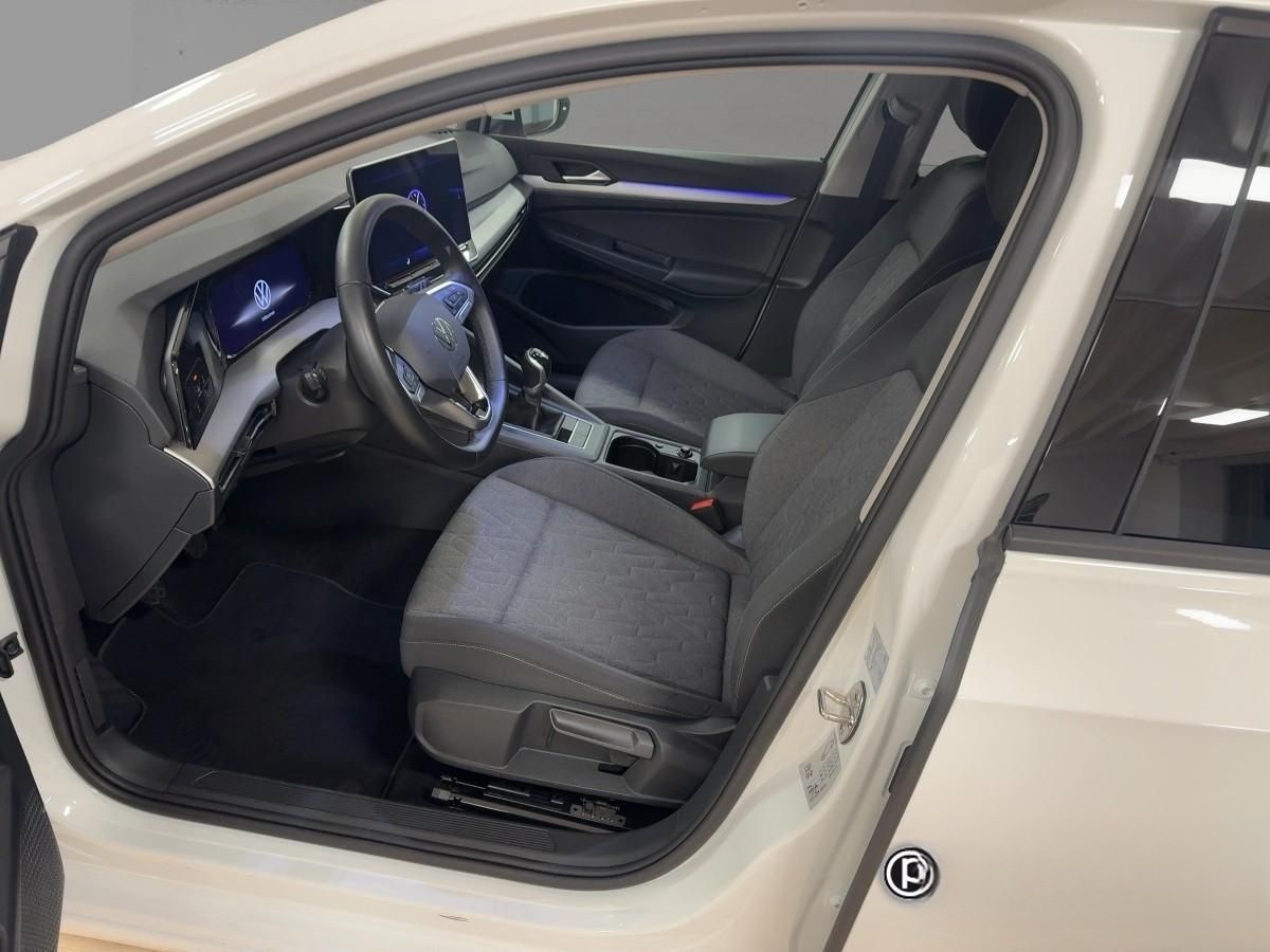 Volkswagen Golf 8 LIFE 1.5 TSI PANO ACC SHZ LED foto 7