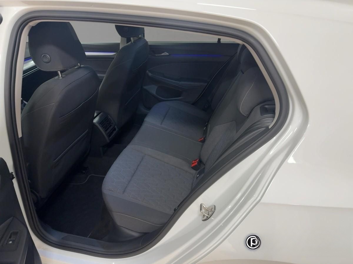 Volkswagen Golf 8 LIFE 1.5 TSI PANO ACC SHZ LED foto 9
