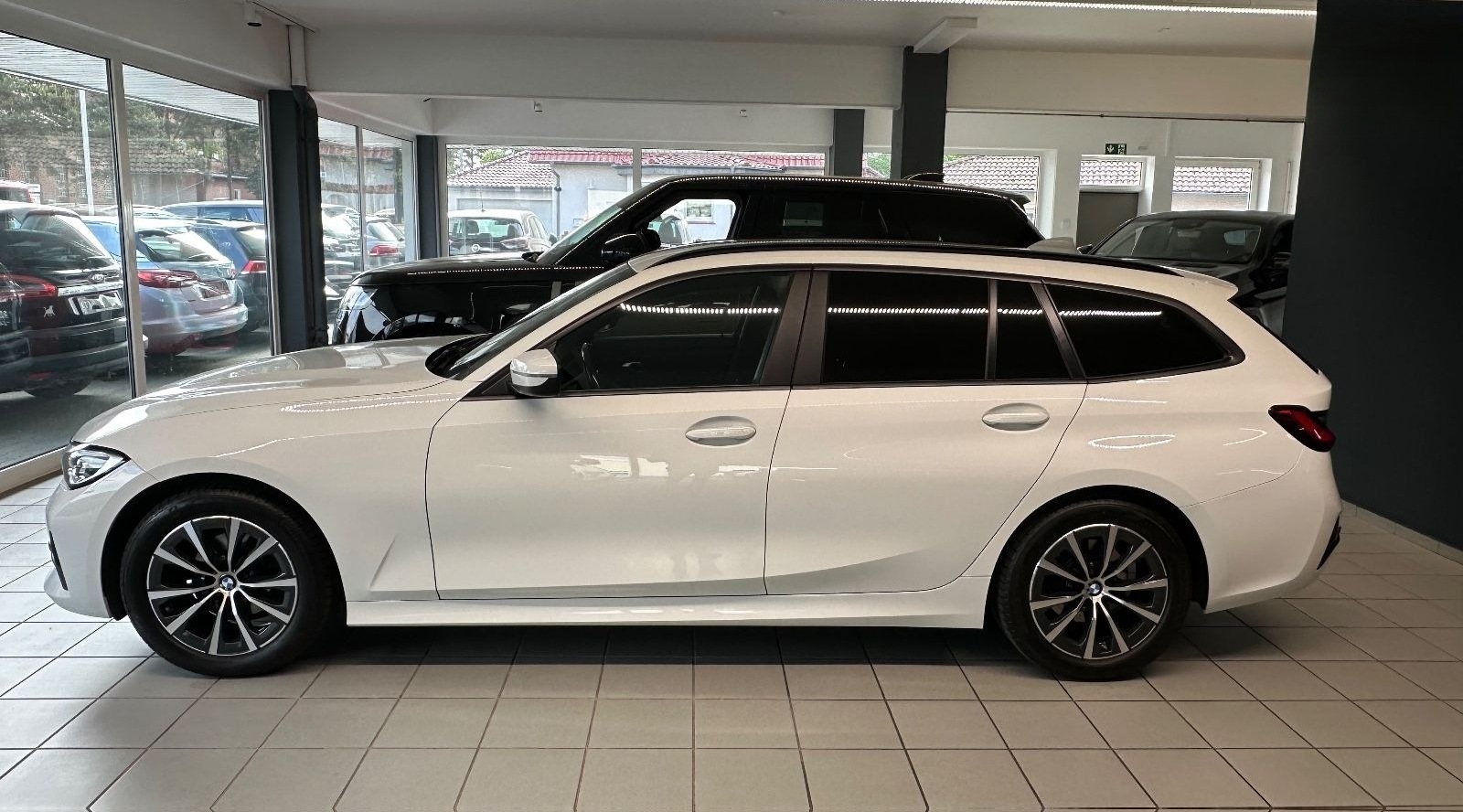 BMW 318 d Advantage SCHECKHEFT VOLL foto 6