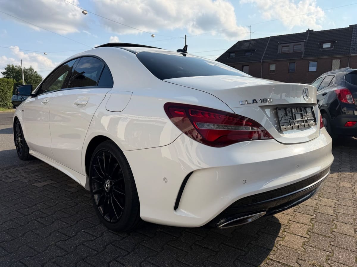 Mercedes-Benz CLA 180*2H/SH*AMG Styling*Pano* foto 4