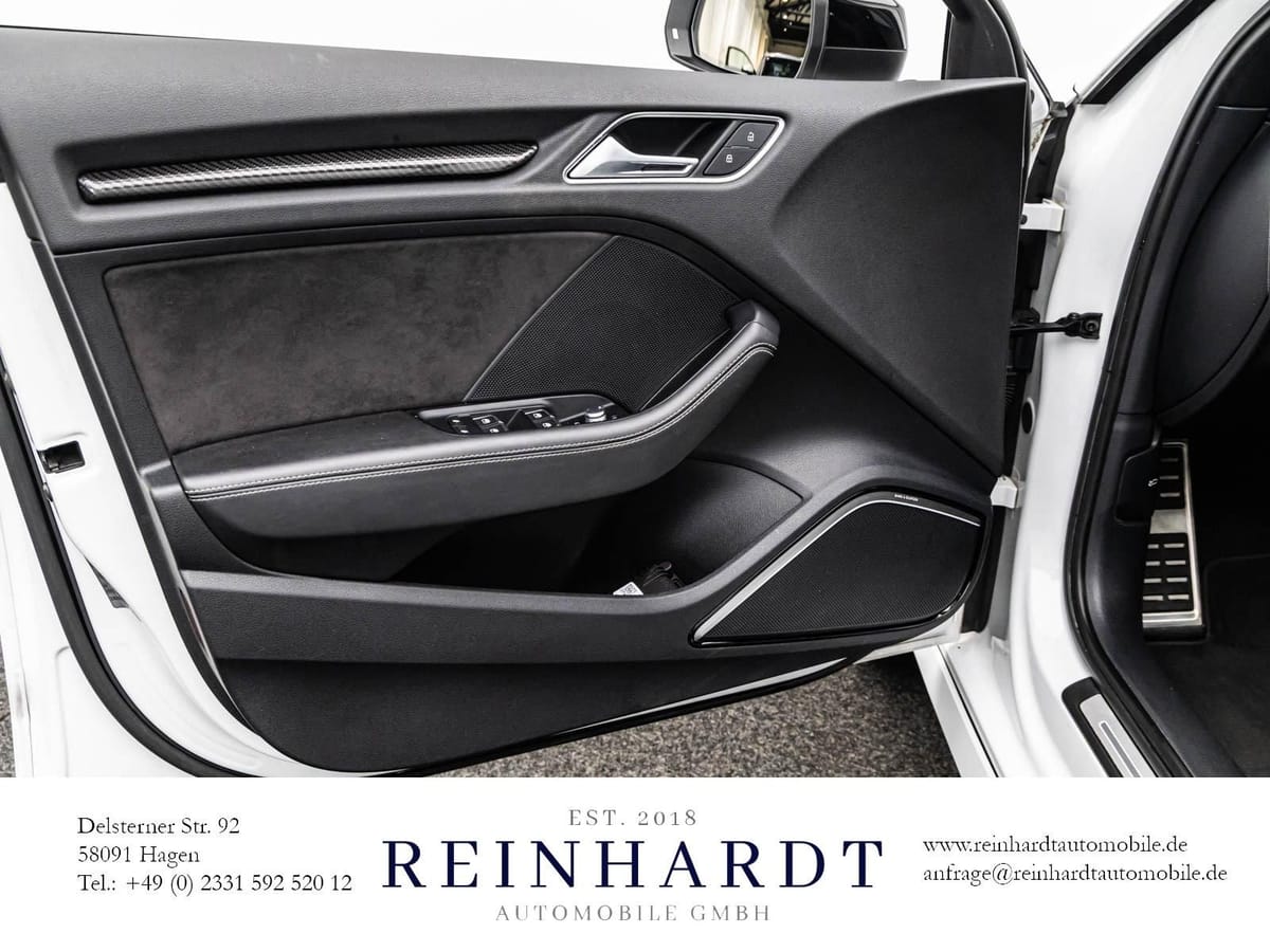 Audi RS3 SPORTBACK BLACK MATRIX PANO B&O RS-AGA 280 foto 14