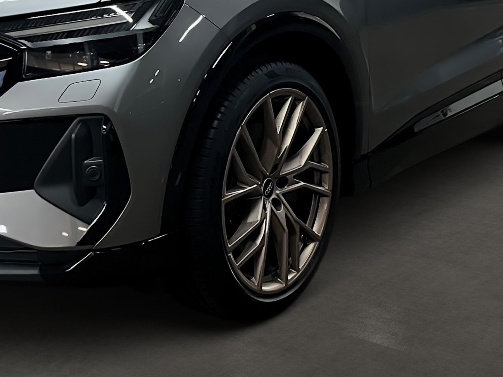 Audi Q4 e-tron 45 quattro s-line Ext. PANO Assistenz+ foto 9