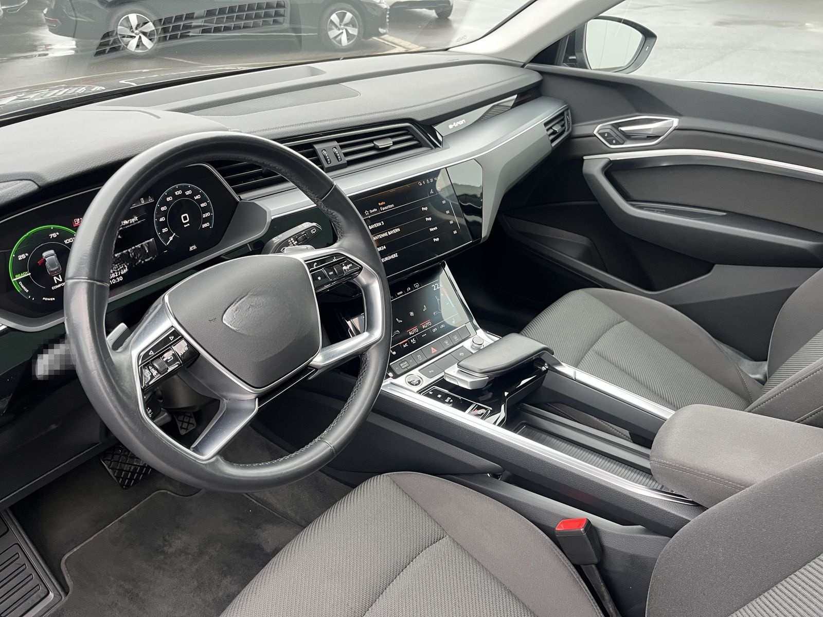 Audi e-tron 149€ m.20% Anz. 19 Zoll AHK Panorama el.K foto 9