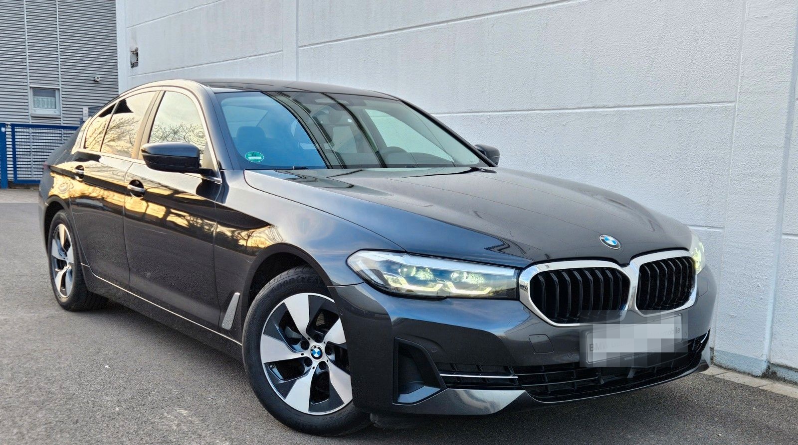 BMW 520d*HUD*AHK*Dr.Ass.+*ACC*KAMERA*M-LENKRAD foto 2