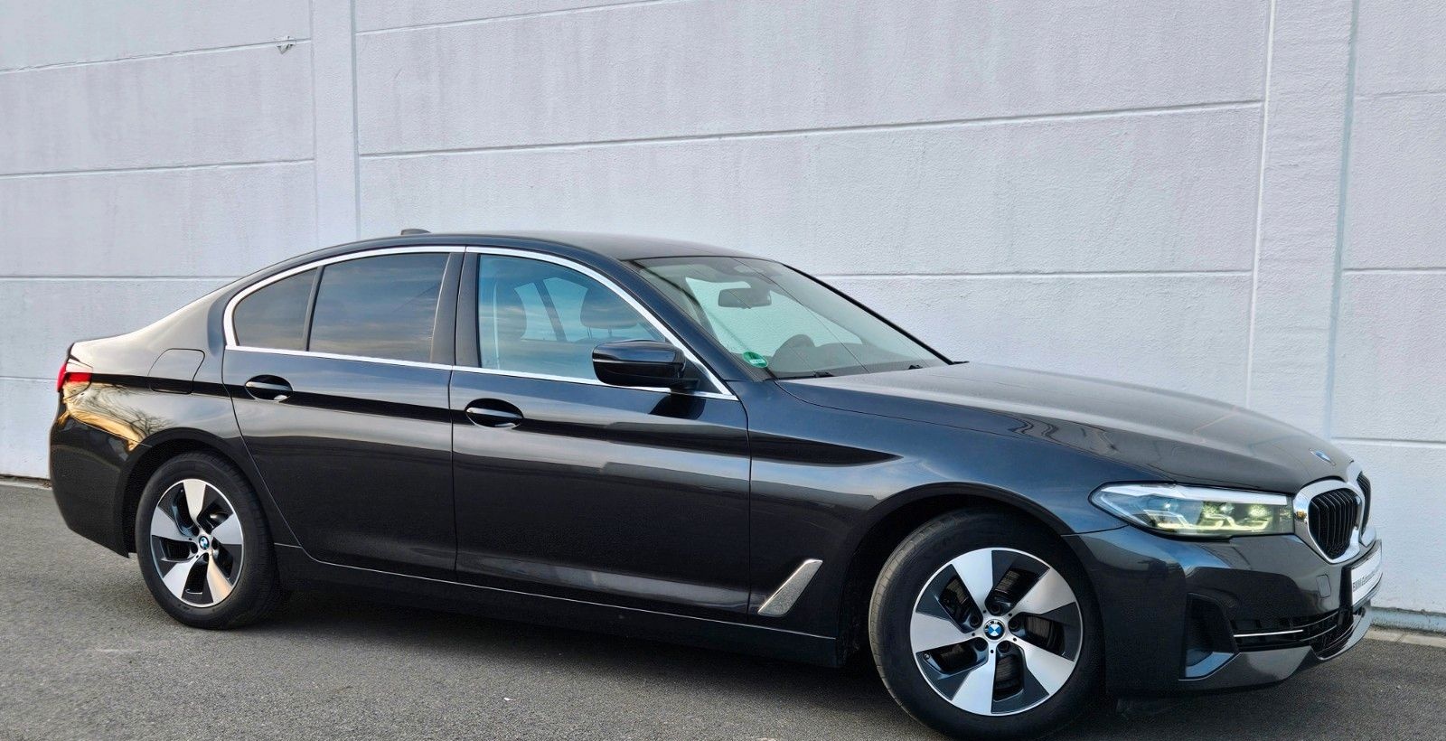 BMW 520d*HUD*AHK*Dr.Ass.+*ACC*KAMERA*M-LENKRAD foto 7