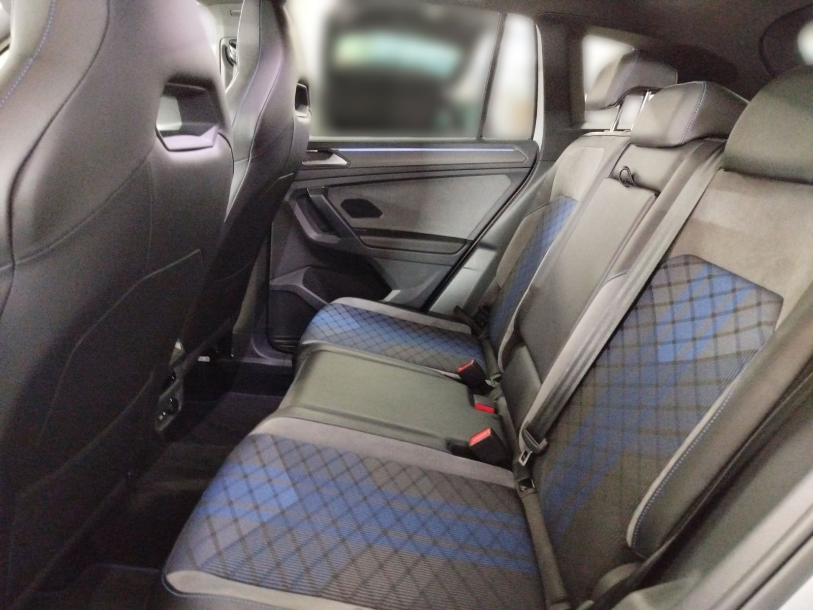 Volkswagen Tiguan 2.0 TSI DSG 4Motion R Navi IQ.Light DAB+ foto 10