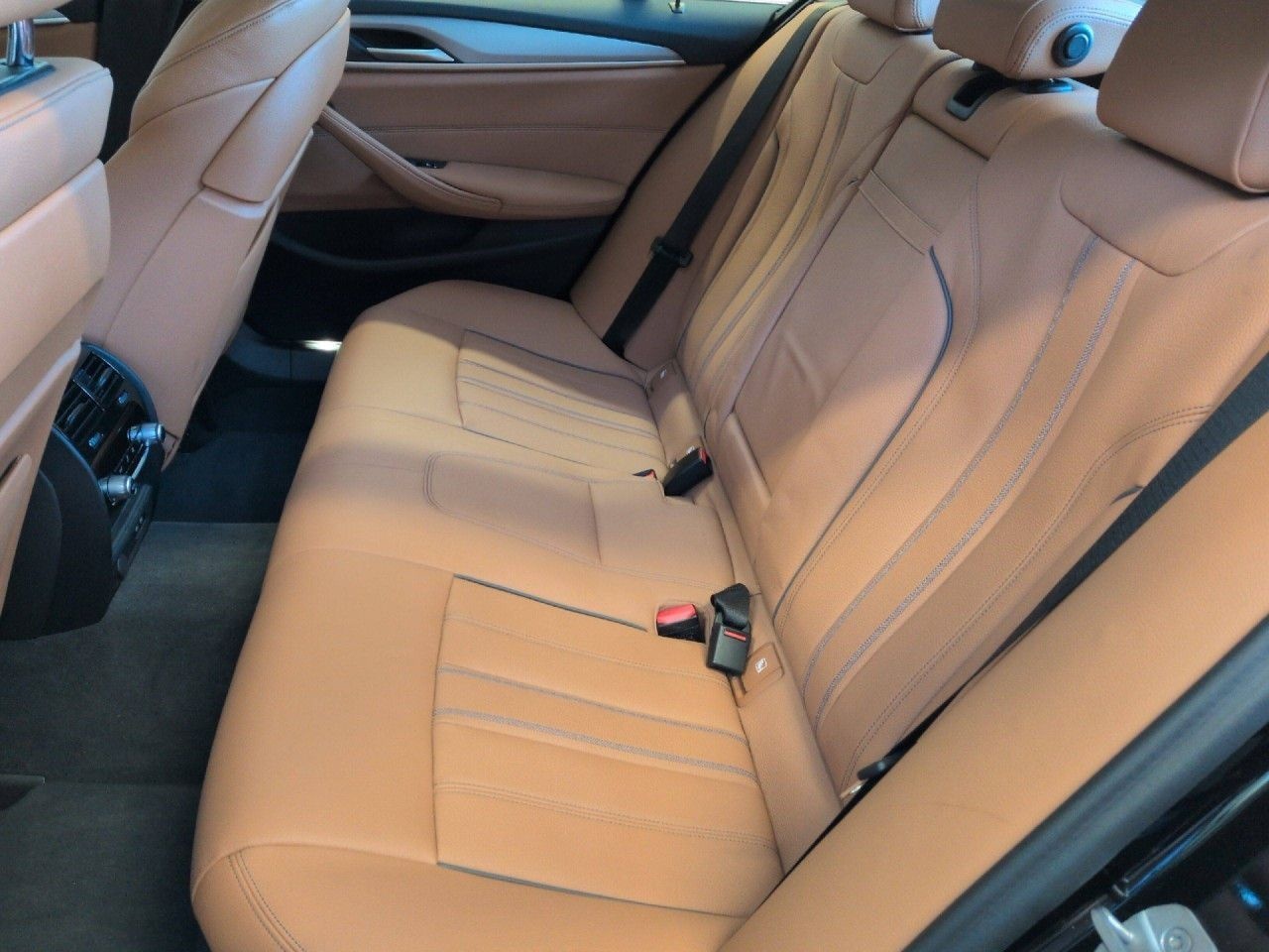 BMW 520d xD Laser DAPr HUD Standh 360° KomfSitz foto 13