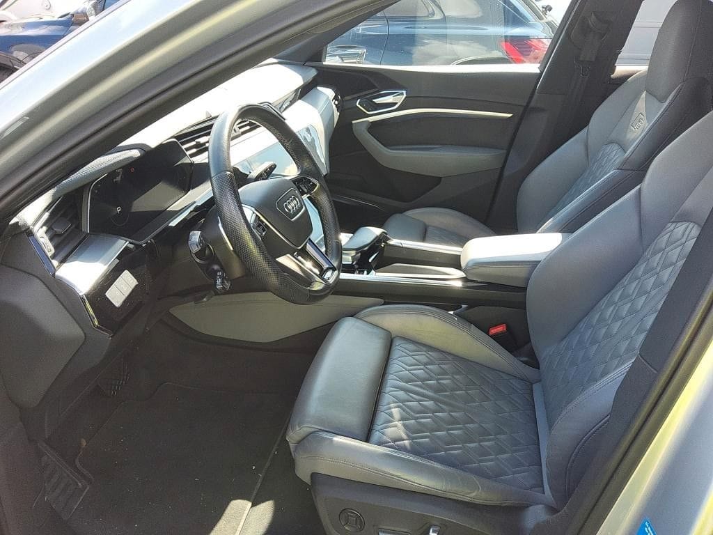 Audi e-tron 50 quattro S LINE*PANO*AHK*S-SITZE*MATRIX foto 2