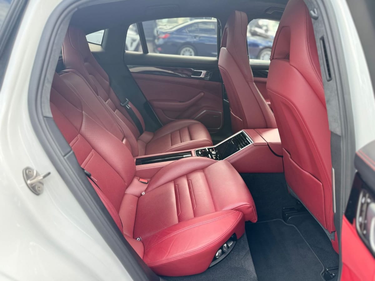 Porsche PANAMERA GTS SPORT-DESIGN SOFTCLOSE SPORT-ABGAS foto 18