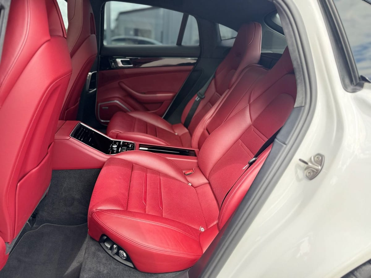 Porsche PANAMERA GTS SPORT-DESIGN SOFTCLOSE SPORT-ABGAS foto 19