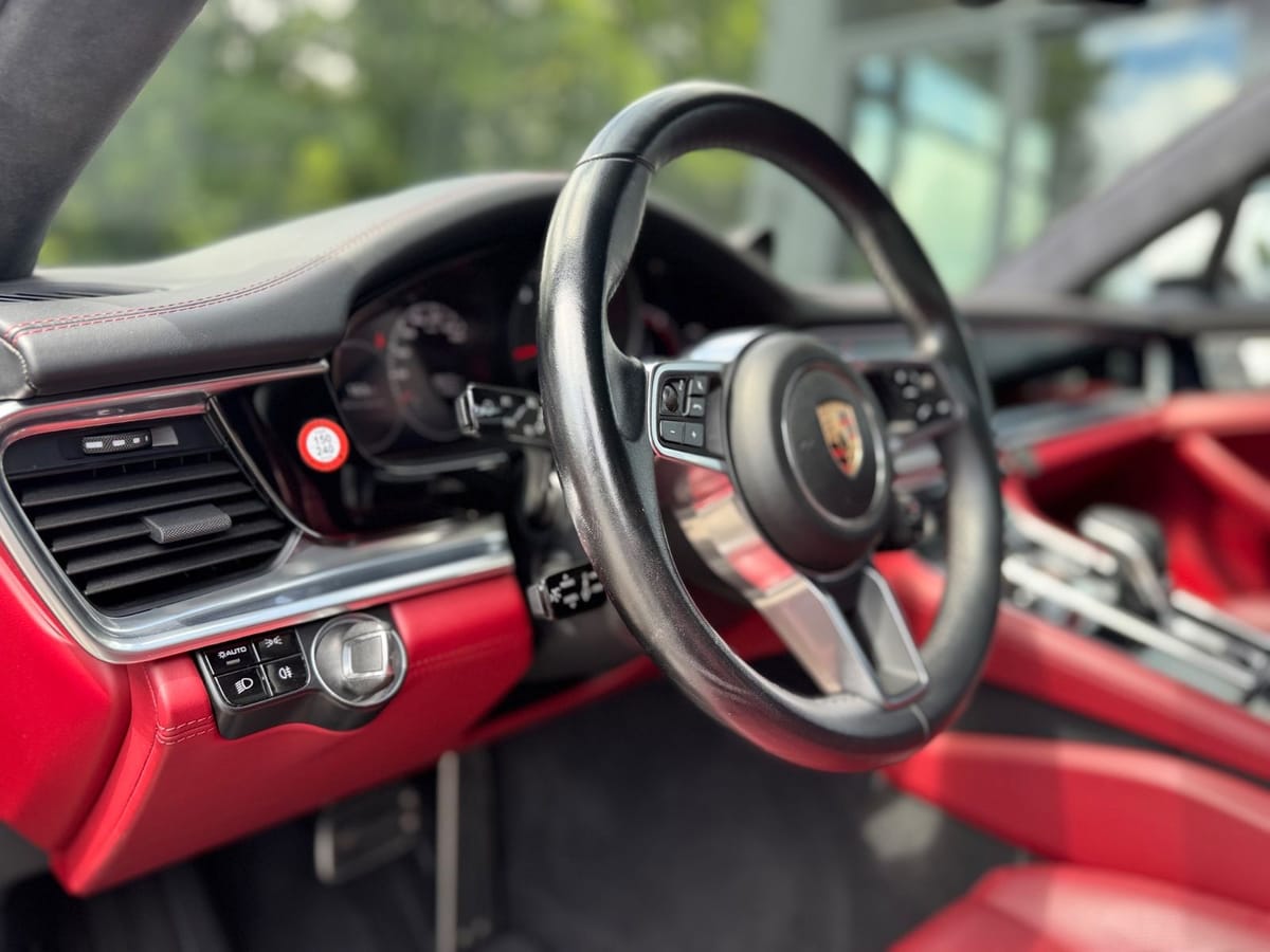 Porsche PANAMERA GTS SPORT-DESIGN SOFTCLOSE SPORT-ABGAS foto 25