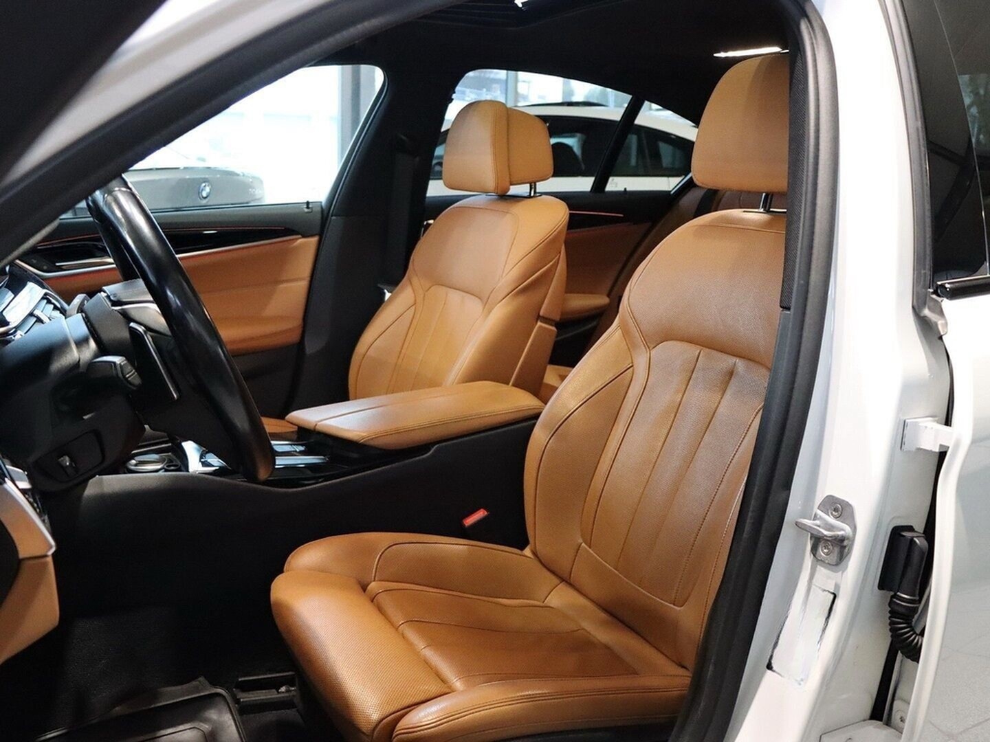 BMW 530d Sport Line "Limousine" AHK Head-Up foto 16