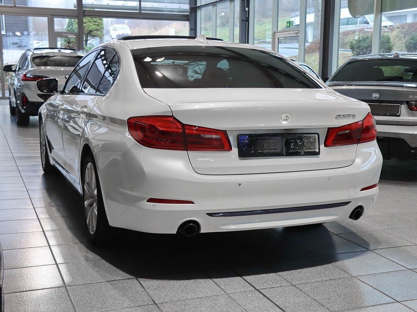BMW 530d Sport Line "Limousine" AHK Head-Up foto 3