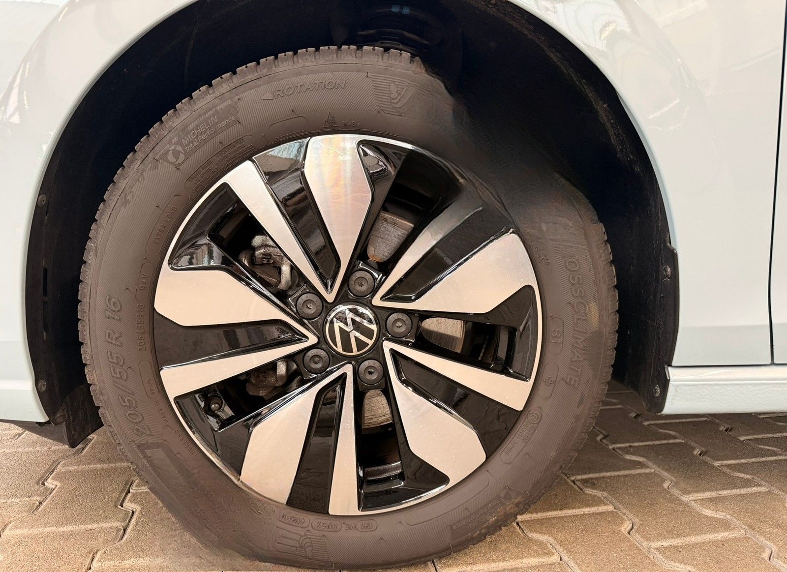 Volkswagen Golf VIII Lim Goal 1.5 TSI + App + Navi + Kamera foto 5