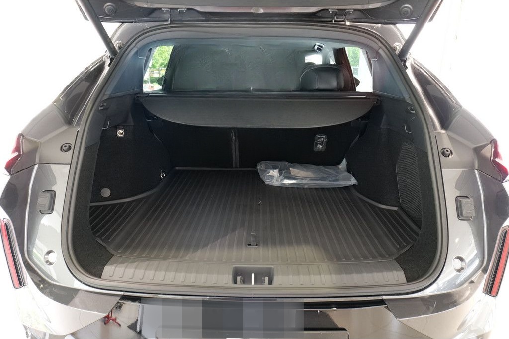 Lynk&Co 08 More KAMERA NAVI ACC AKTIVSITZE LED PANO 360° foto 15