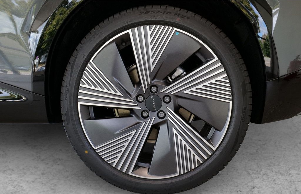 Lynk&Co 08 More KAMERA NAVI ACC AKTIVSITZE LED PANO 360° foto 7