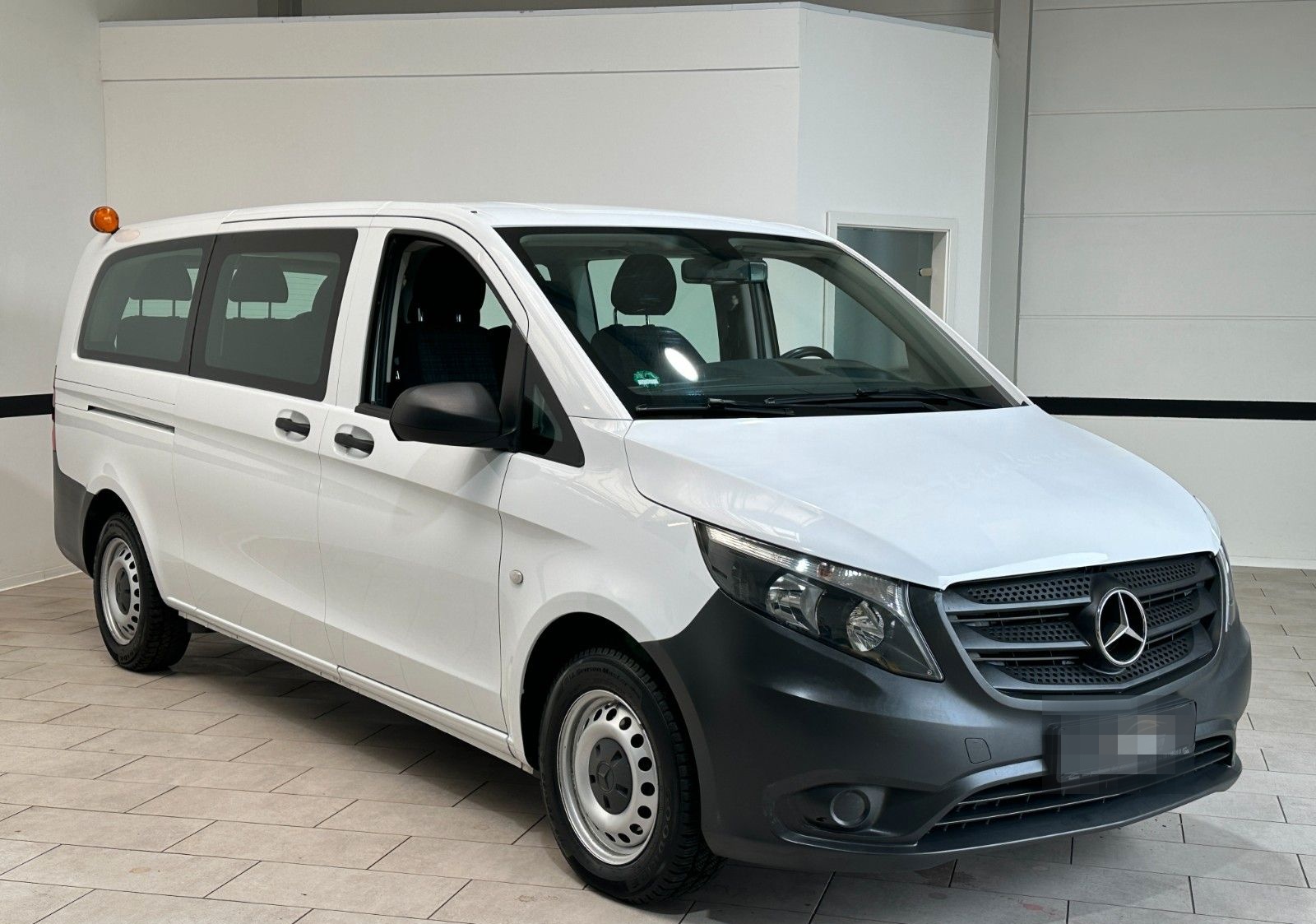 Mercedes-Benz Vito Tourer 109 CDI Extralang Klima*9-Sitzer foto 3