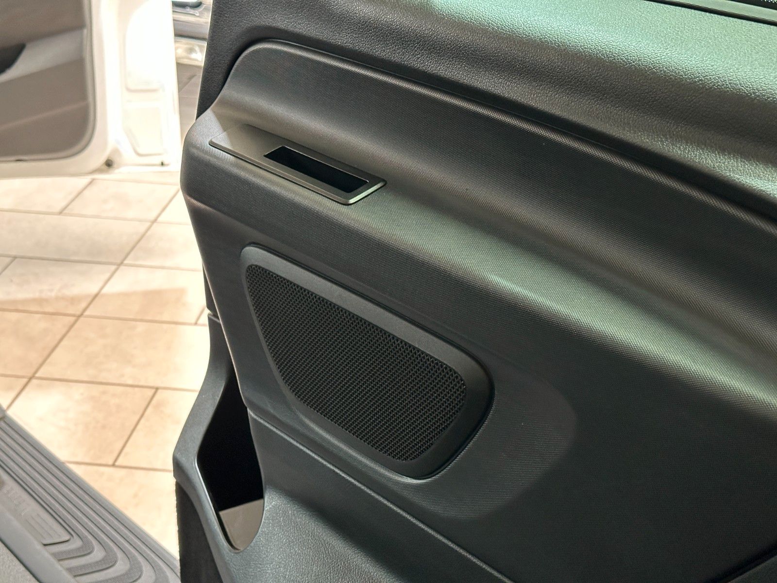 Mercedes-Benz Vito Tourer 109 CDI Extralang Klima*9-Sitzer foto 25