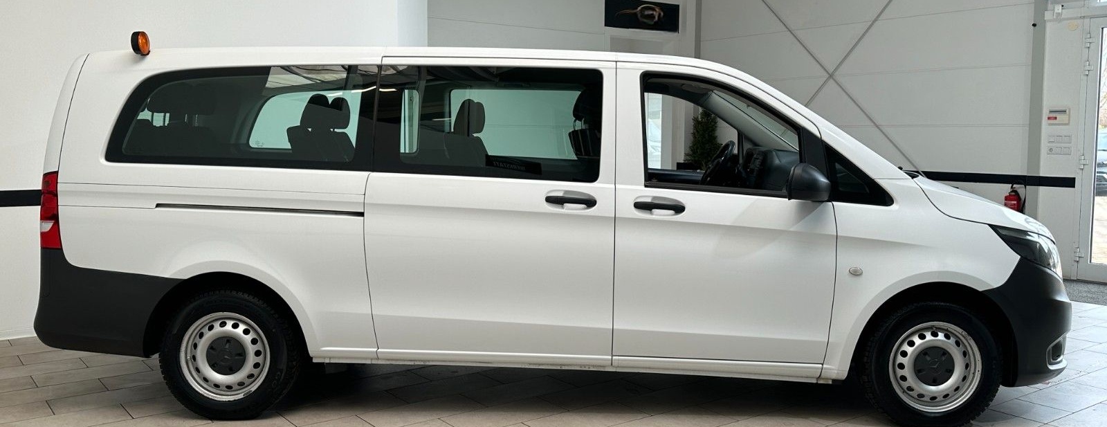 Mercedes-Benz Vito Tourer 109 CDI Extralang Klima*9-Sitzer foto 4
