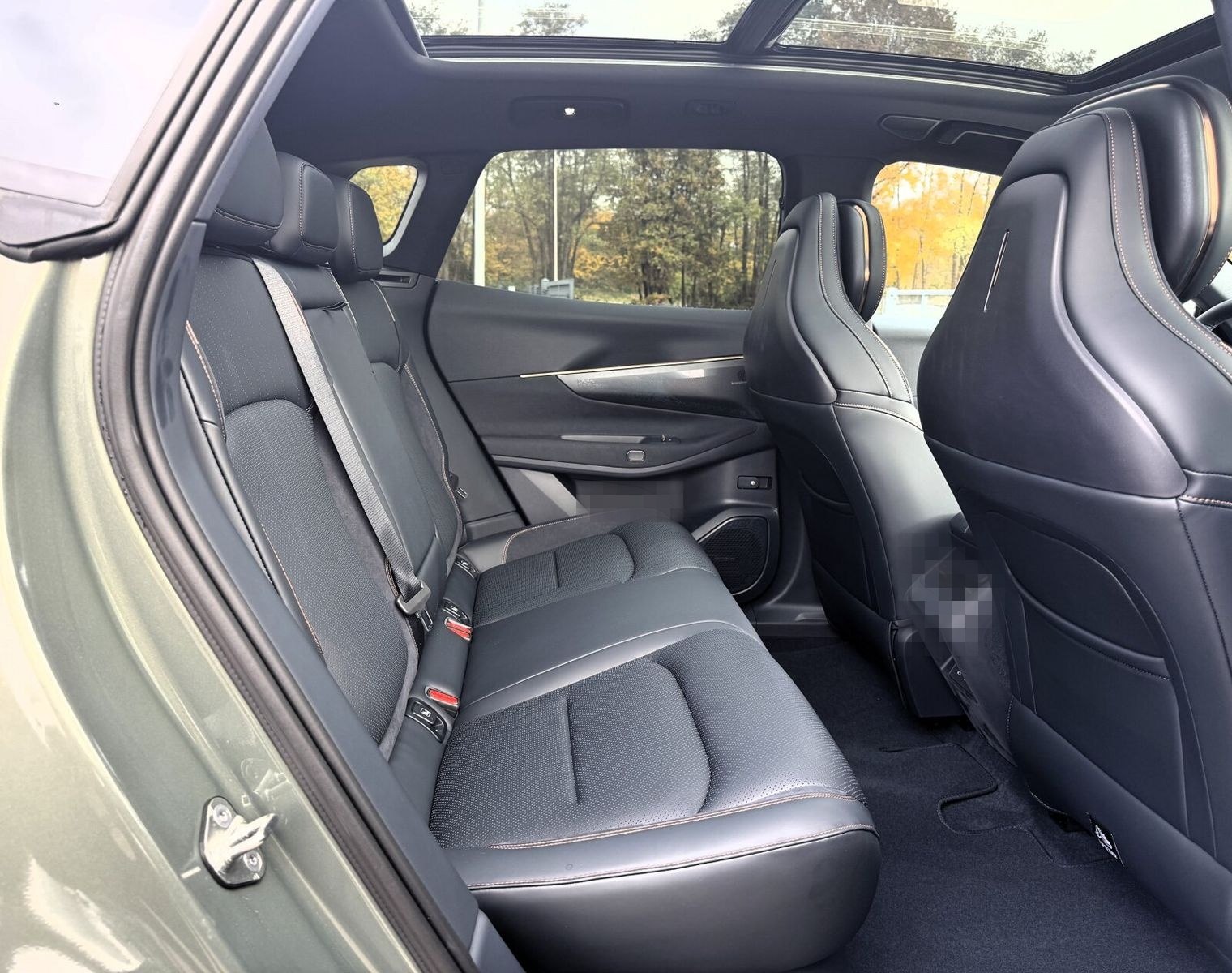 Lynk&Co 08 More Long-Range-Hybrid foto 14