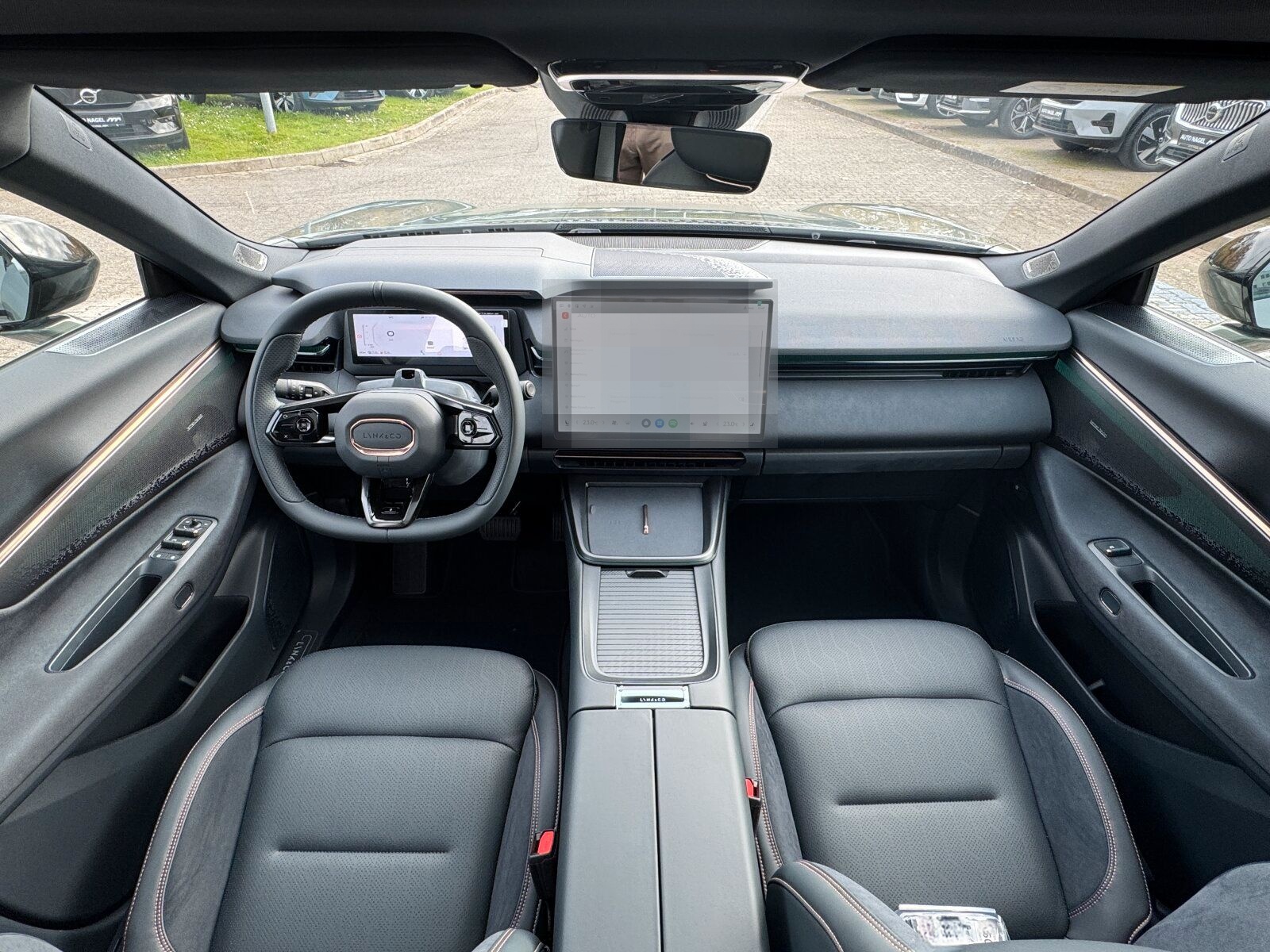 Lynk&Co 08 More Long-Range-Hybrid foto 15