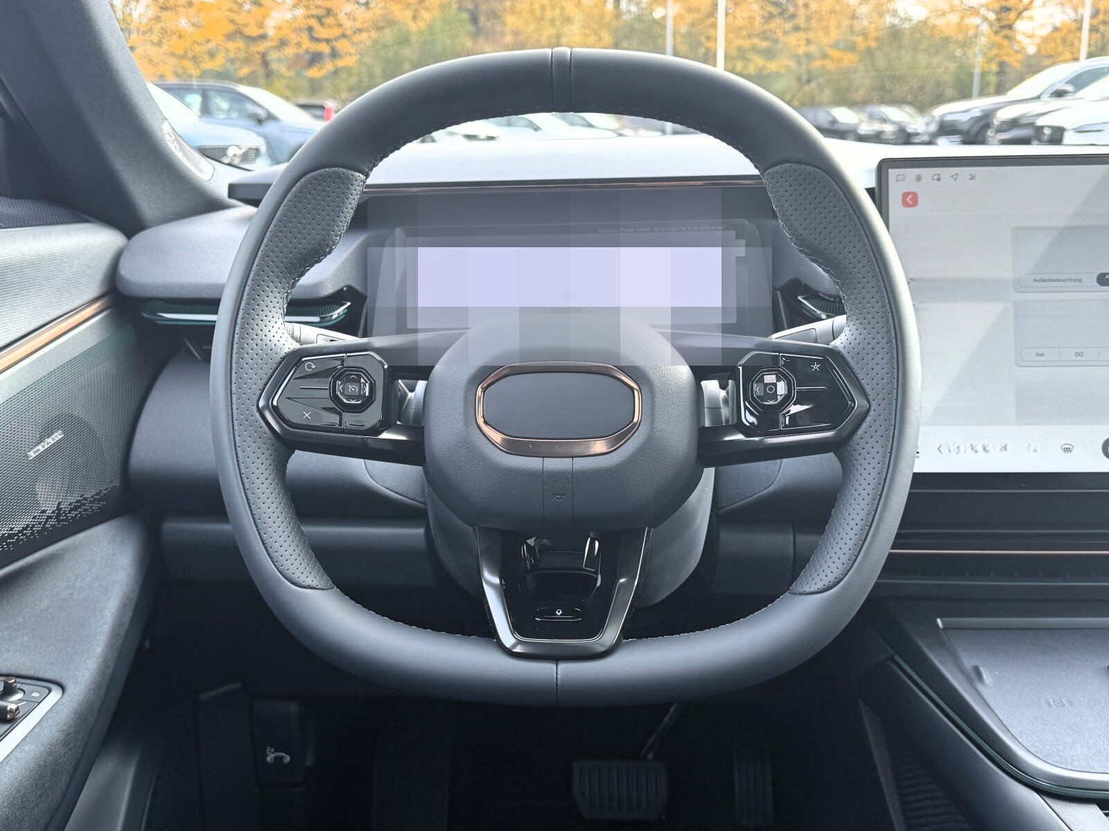 Lynk&Co 08 More Long-Range-Hybrid foto 16