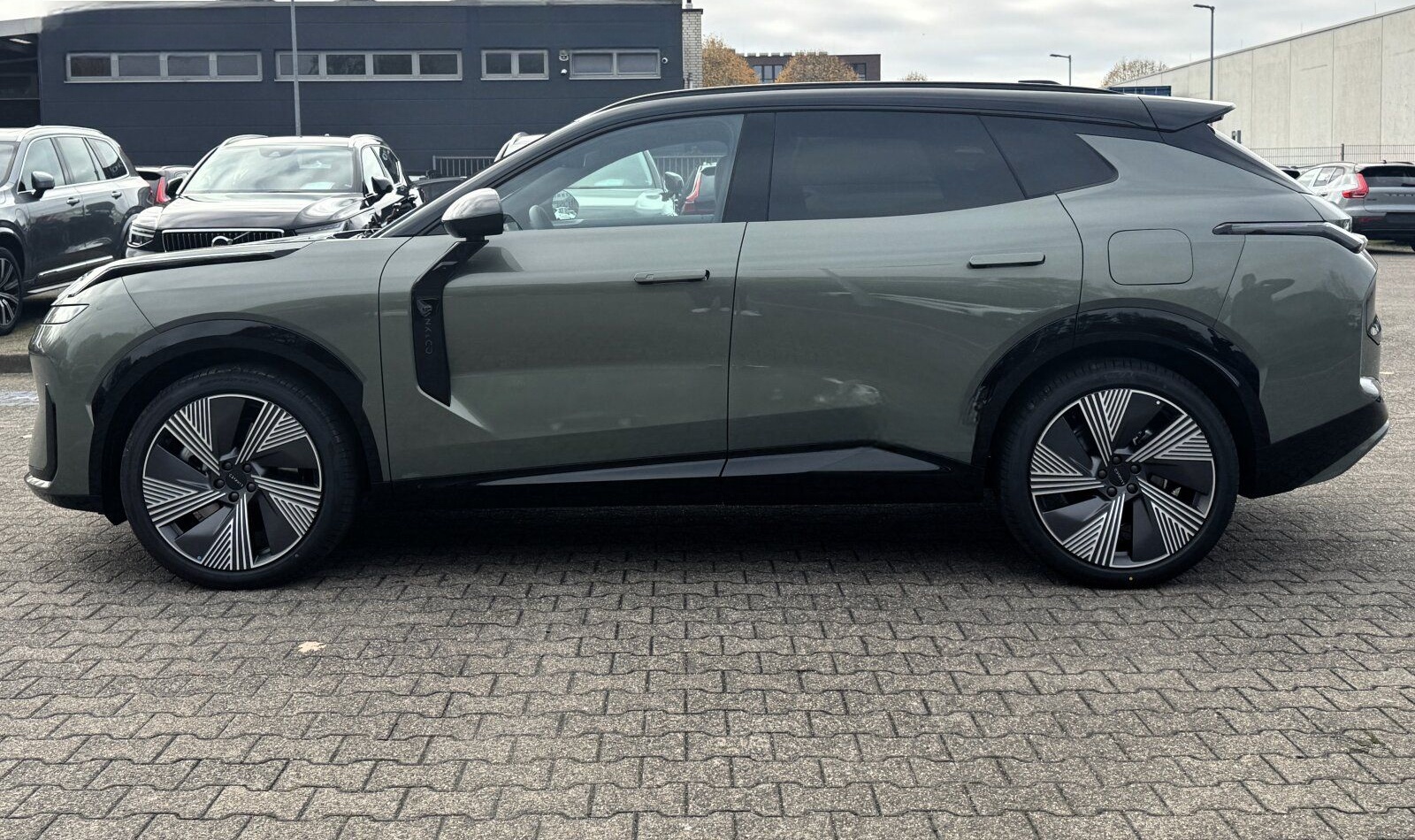 Lynk&Co 08 More Long-Range-Hybrid foto 3